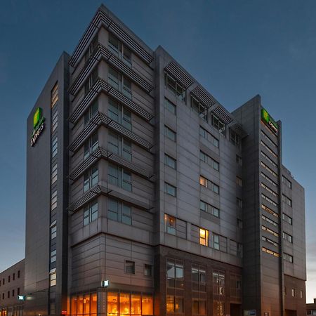 Holiday Inn Express Swindon City Centre By Ihg Luaran gambar