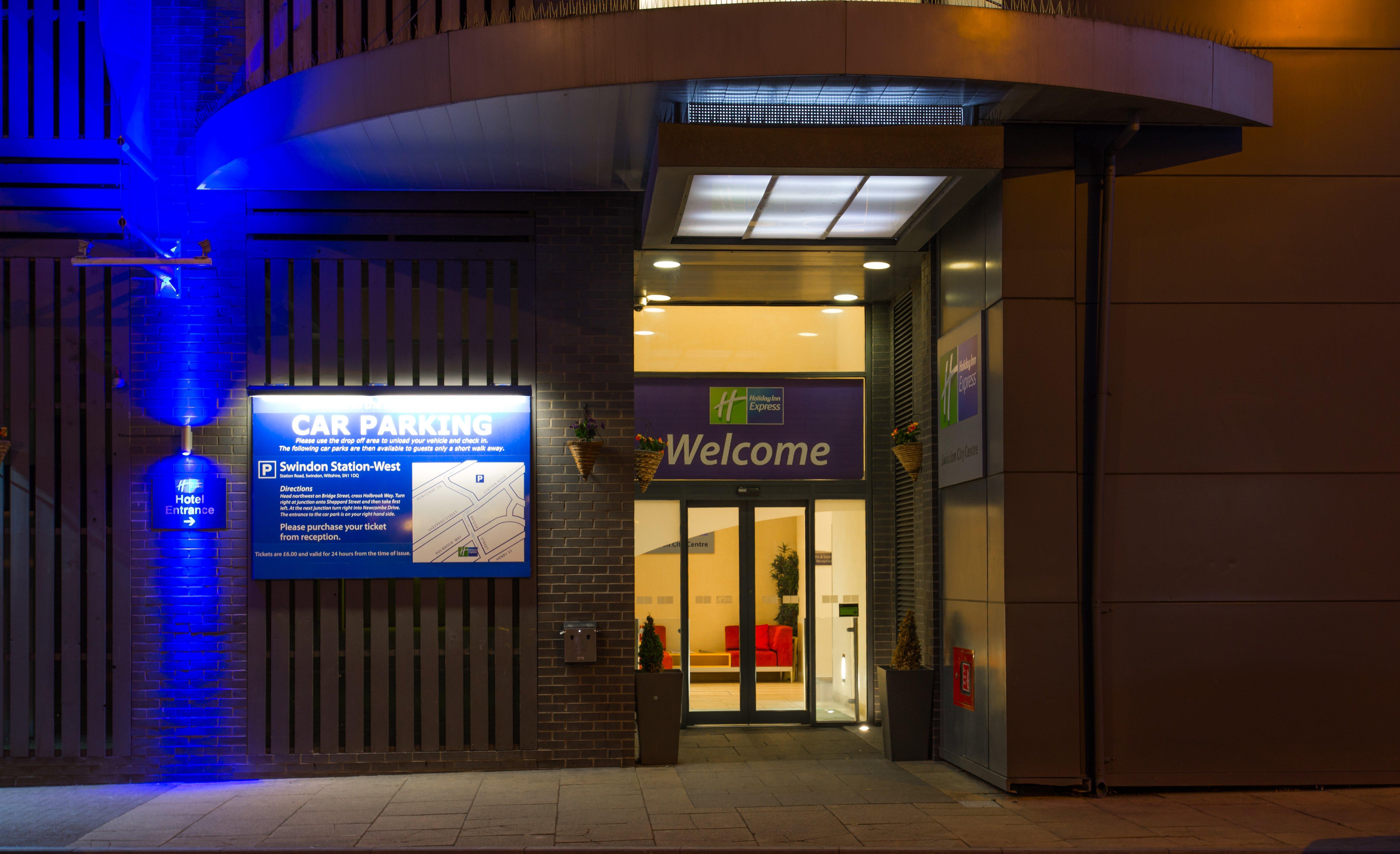 Holiday Inn Express Swindon City Centre By Ihg Luaran gambar