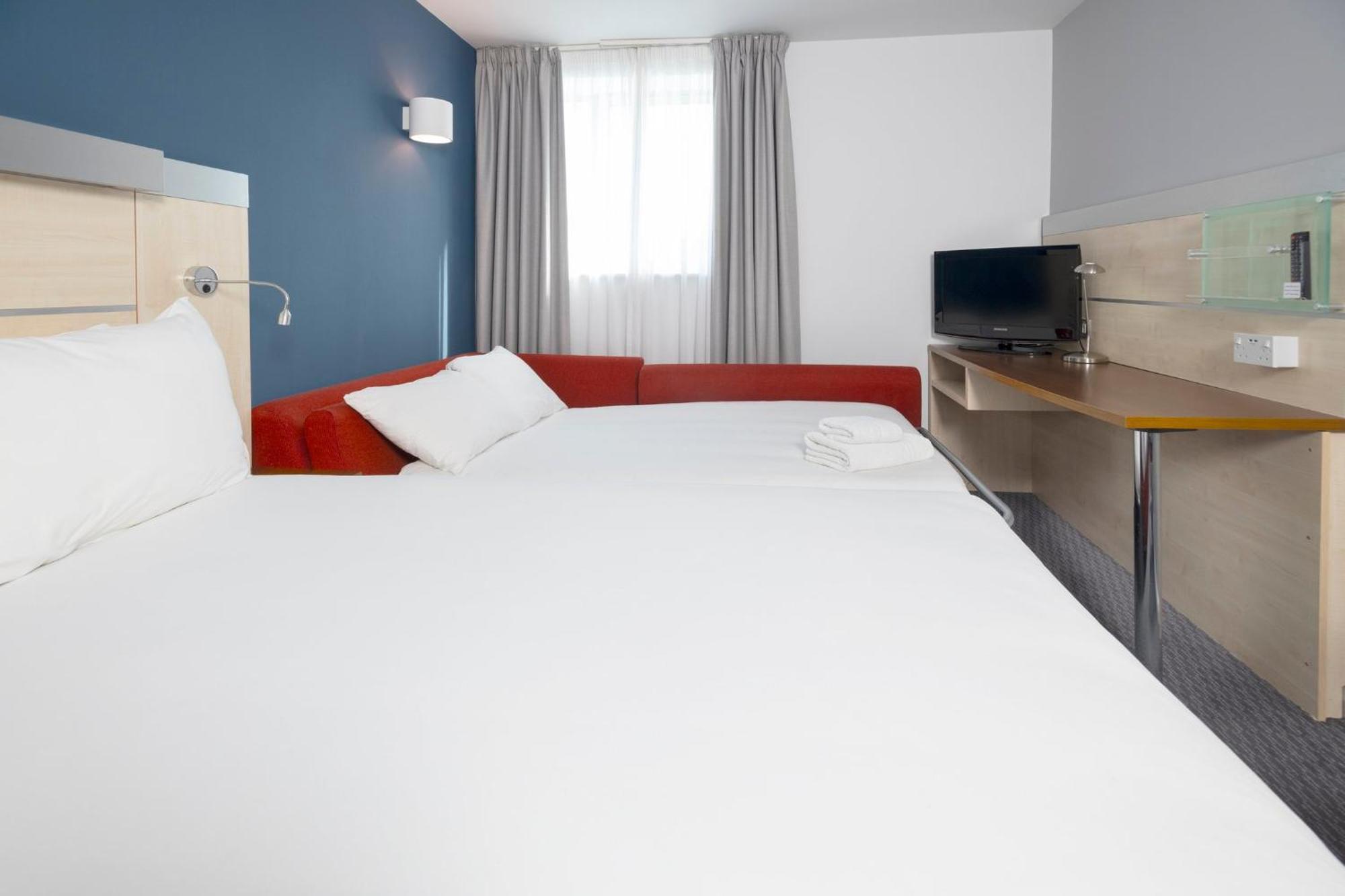 Holiday Inn Express Swindon City Centre By Ihg Luaran gambar