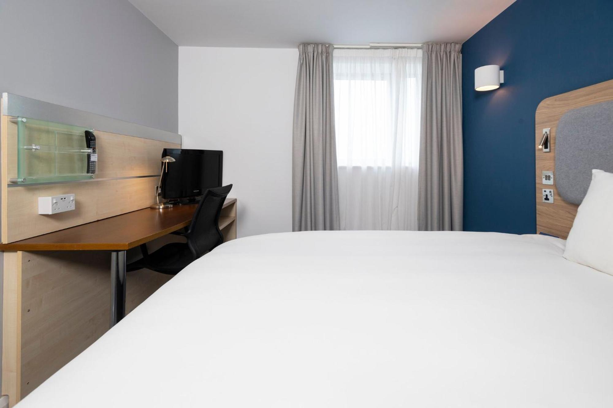 Holiday Inn Express Swindon City Centre By Ihg Luaran gambar