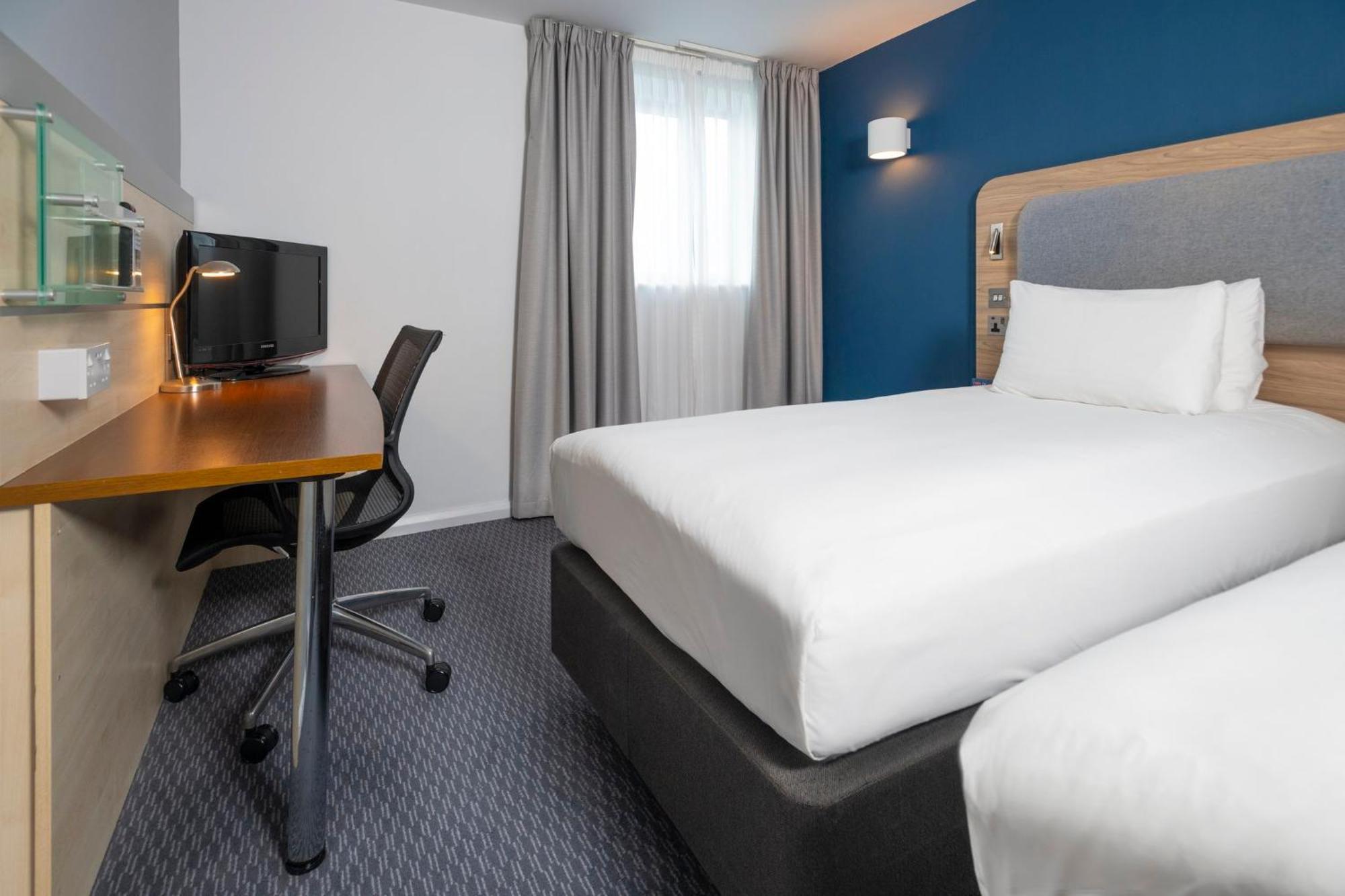 Holiday Inn Express Swindon City Centre By Ihg Luaran gambar