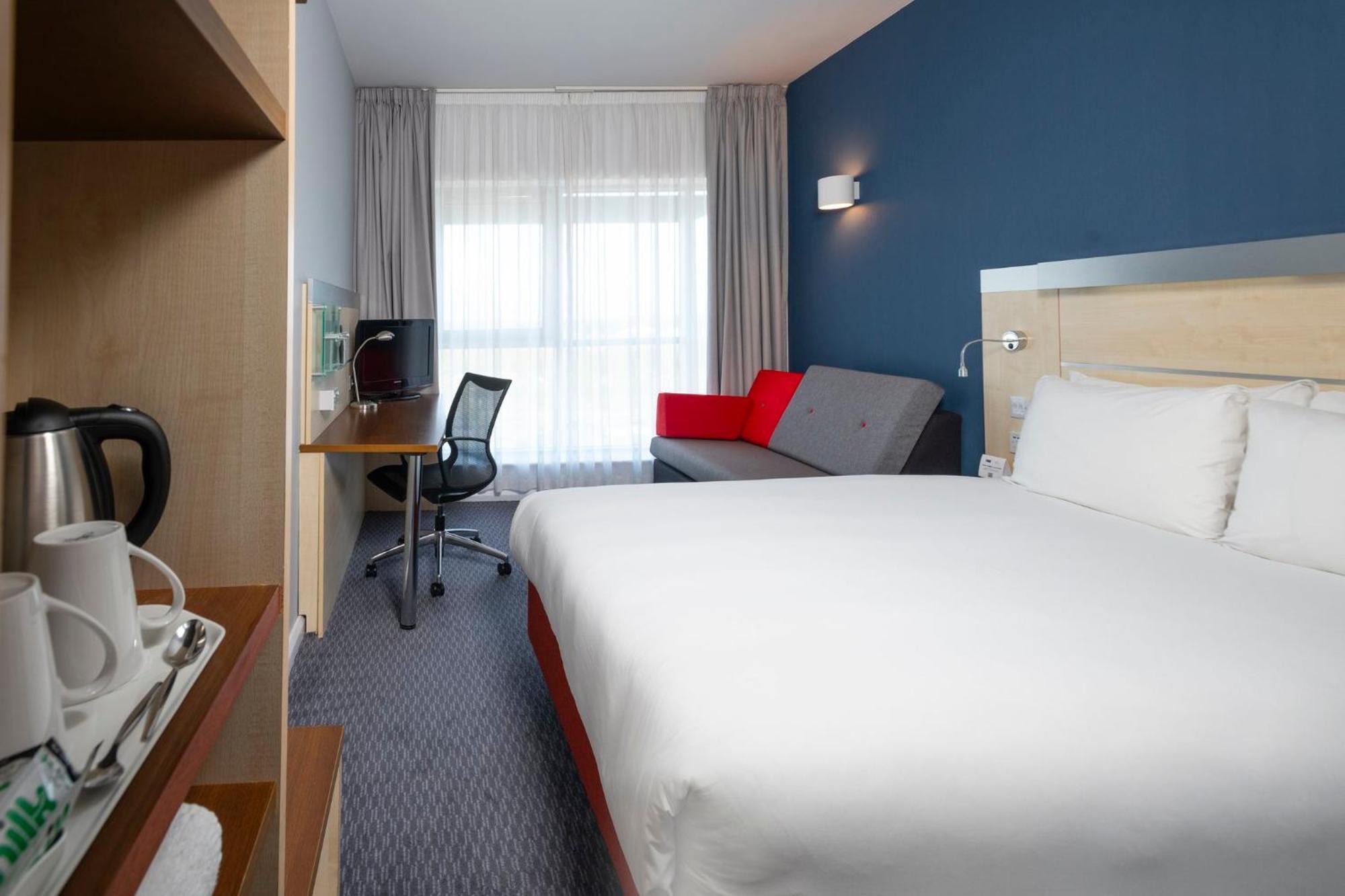 Holiday Inn Express Swindon City Centre By Ihg Luaran gambar