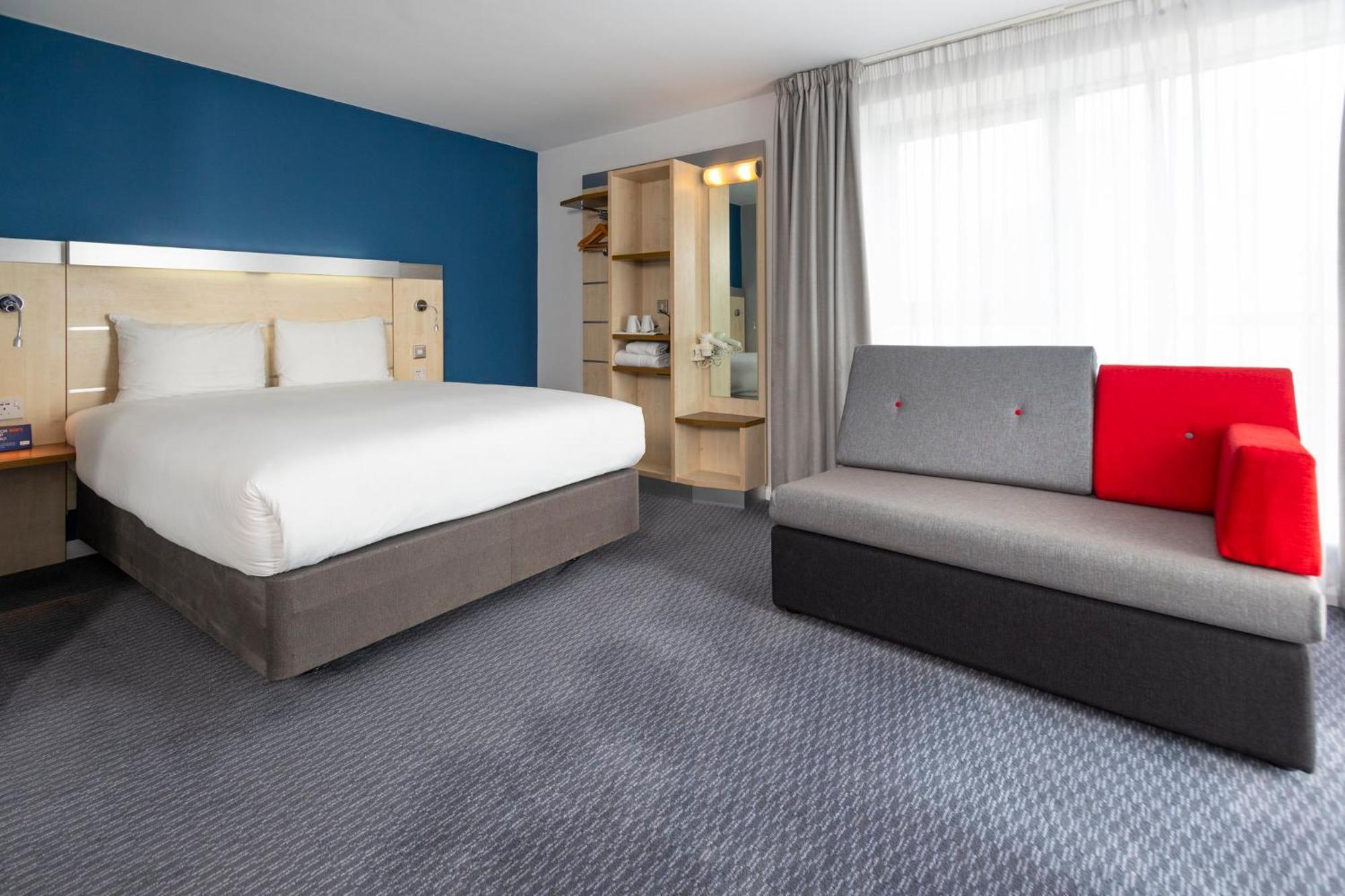 Holiday Inn Express Swindon City Centre By Ihg Luaran gambar