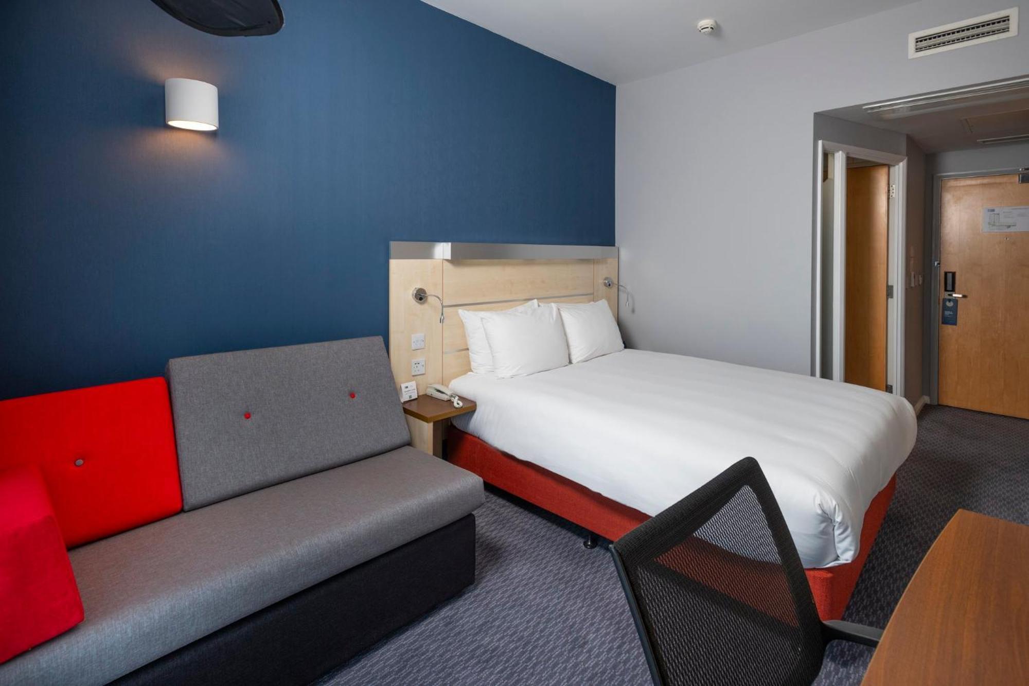 Holiday Inn Express Swindon City Centre By Ihg Luaran gambar