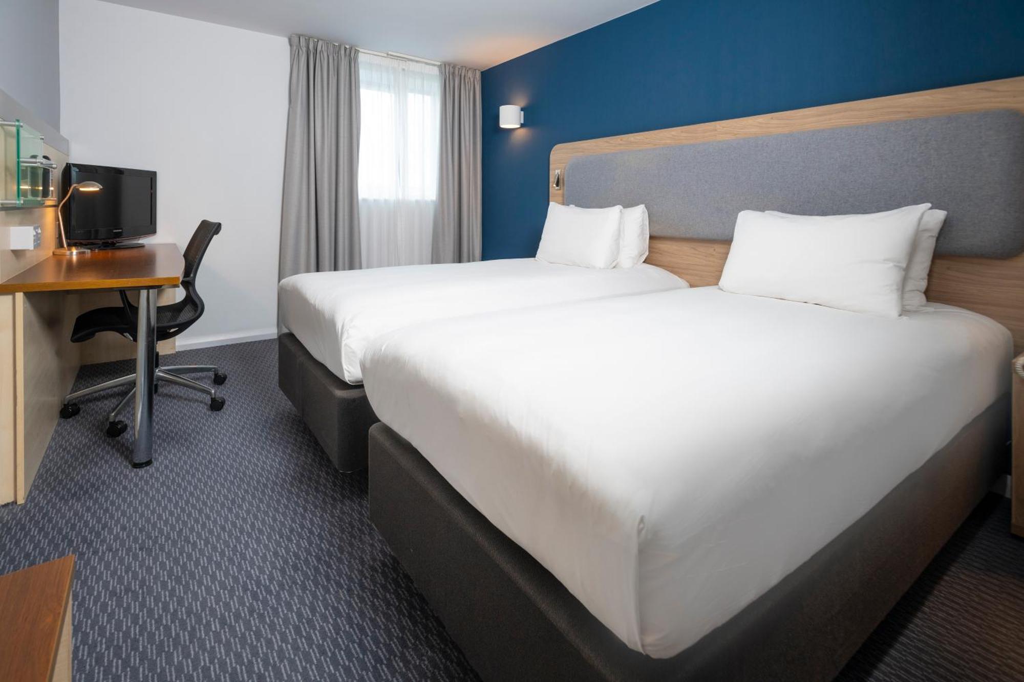 Holiday Inn Express Swindon City Centre By Ihg Luaran gambar