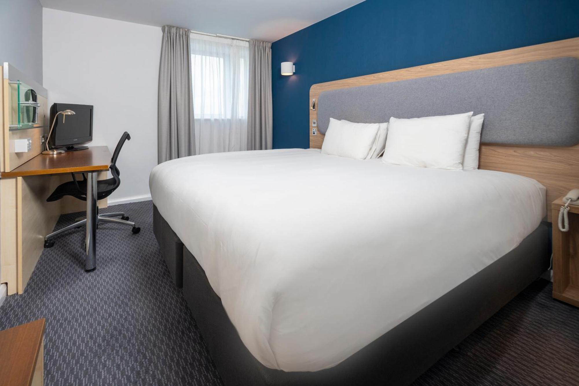Holiday Inn Express Swindon City Centre By Ihg Luaran gambar