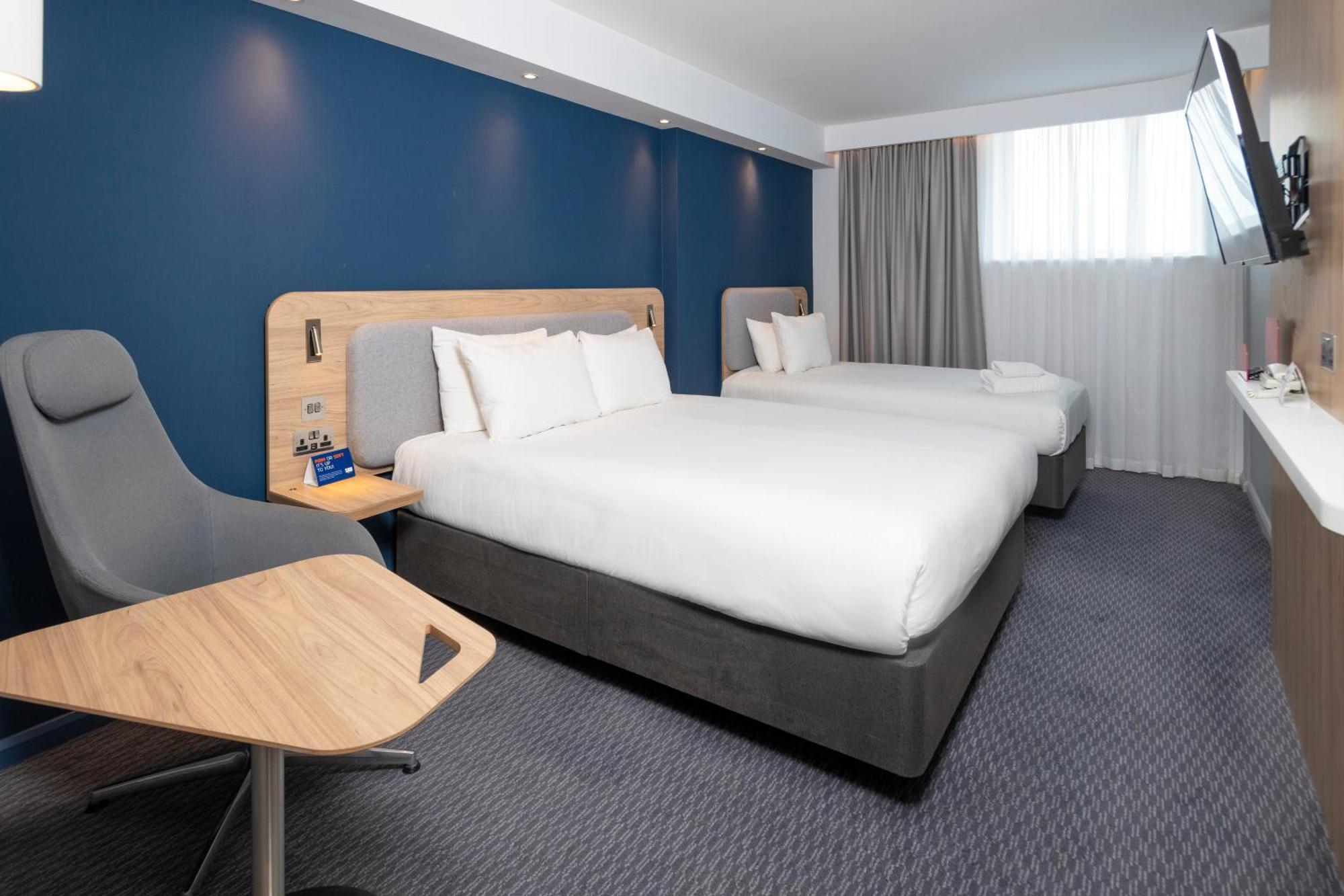 Holiday Inn Express Swindon City Centre By Ihg Luaran gambar